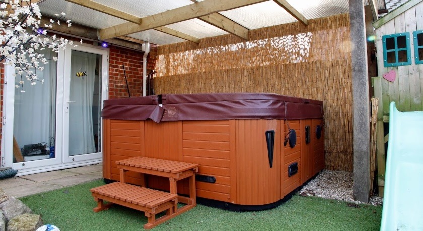 Hot tub in garden