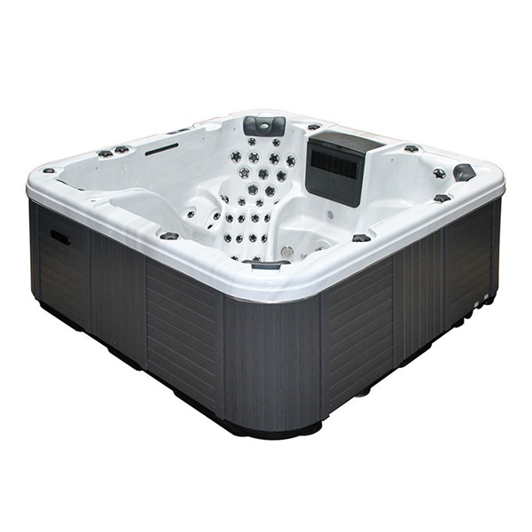 Luxury hot tub