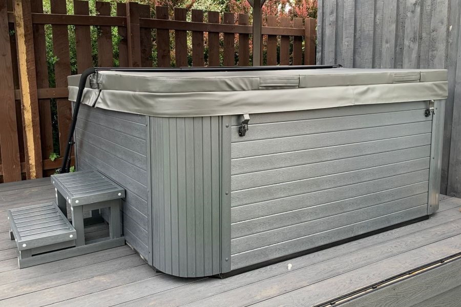 Barbados 6-7 Person Hot Tub 