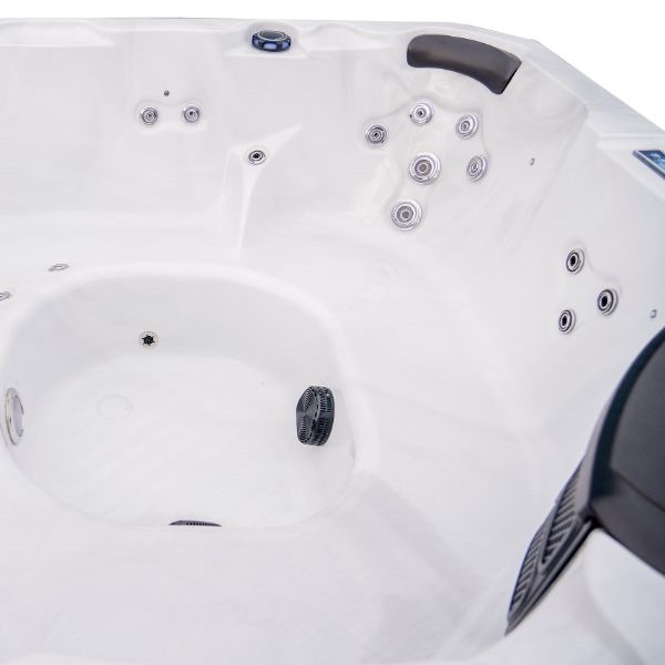 Bahia 7 Person Hot Tub 
