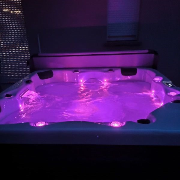 Barbados 6-7 Person Hot Tub 