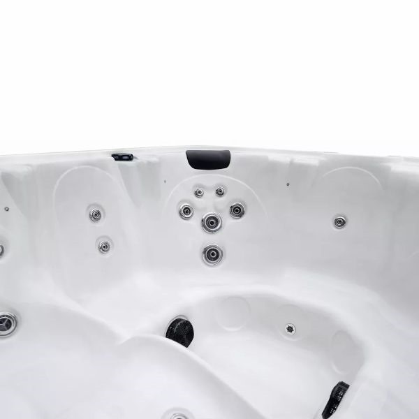 Burmuda 6-7 Person Hot Tub 