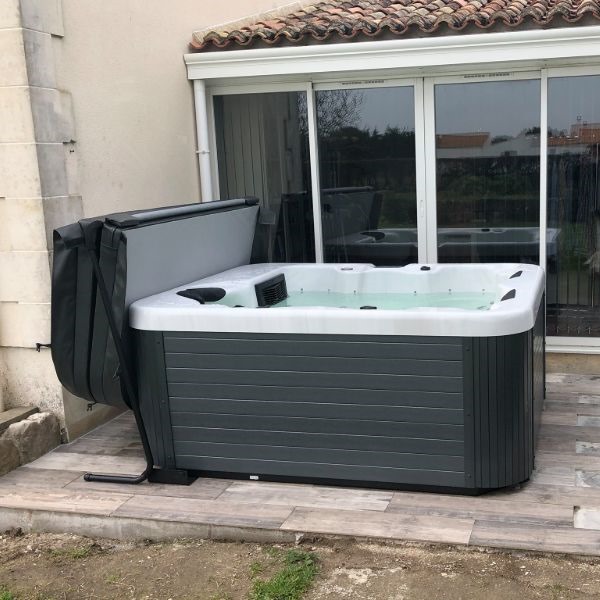Bali 3 Person Hot Tub 