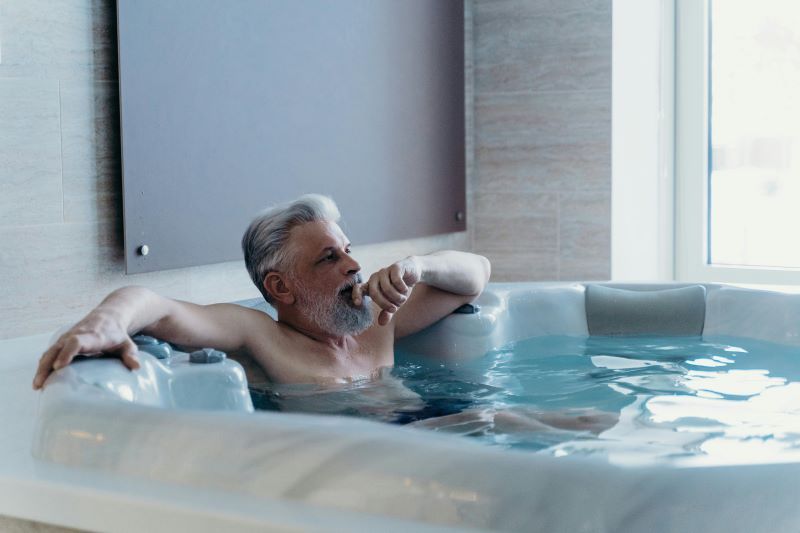 Is a hot tub good for back pain