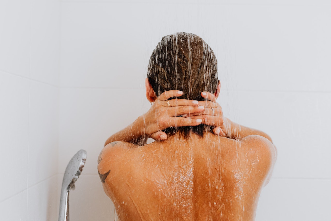 shower before hot tub